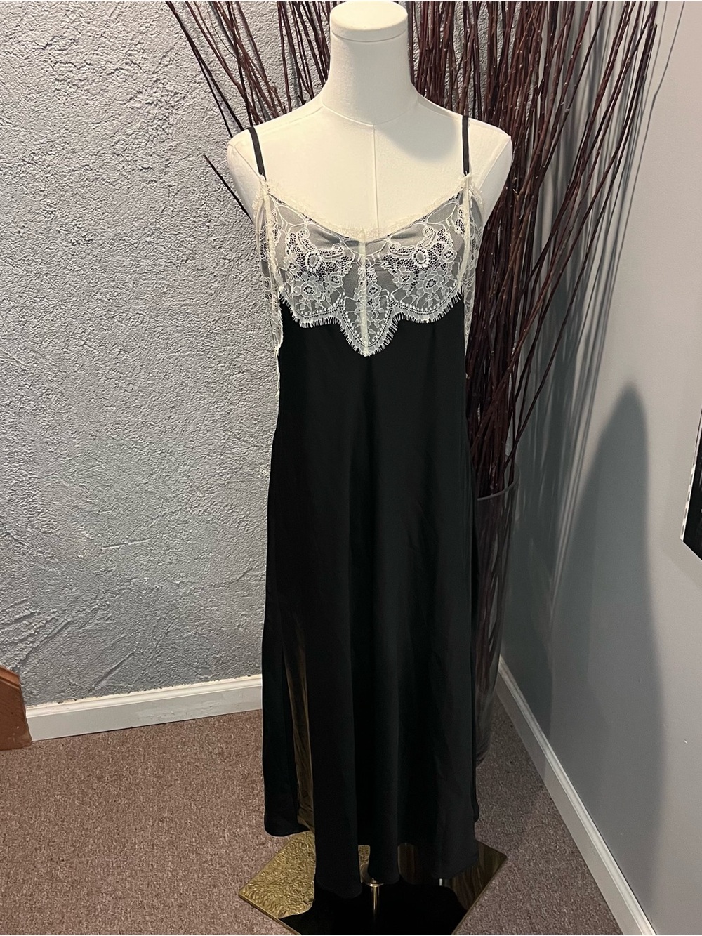 🌺NWT WILD FABLE BLACK SATIN AND LACE MAXI SLIP DRESS SIZE MEDIUM🌺 - Picture 2 of 7